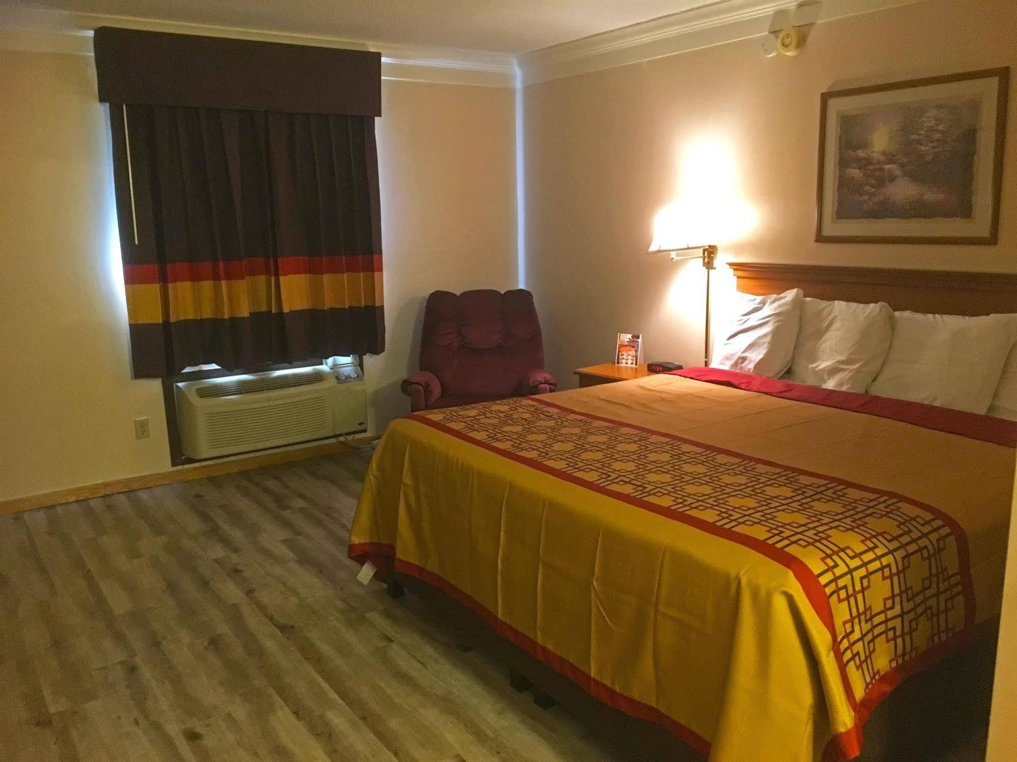 Americas Best Value Inn & Suites Тіф-Рівер-Фолс Екстер'єр фото