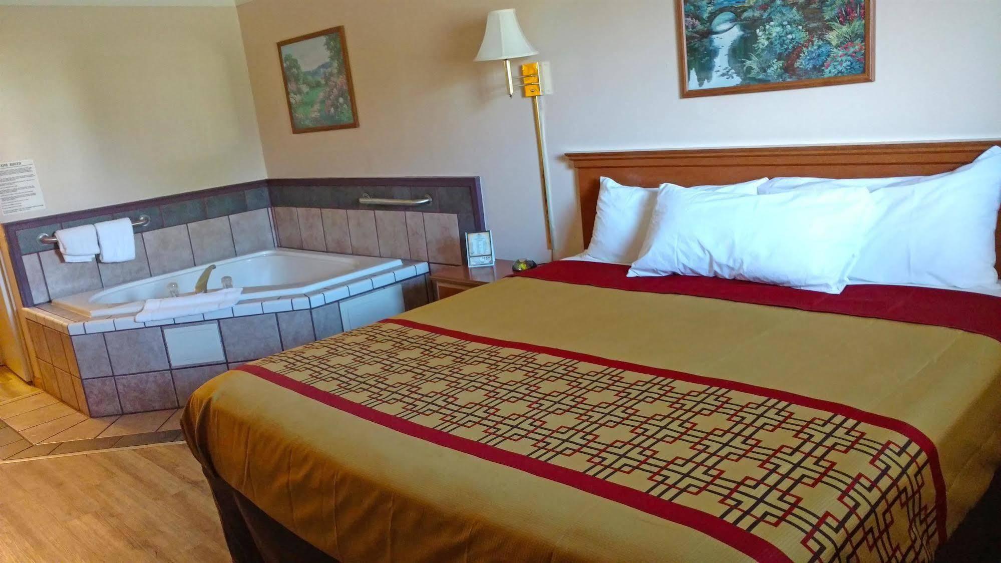 Americas Best Value Inn & Suites Тіф-Рівер-Фолс Екстер'єр фото