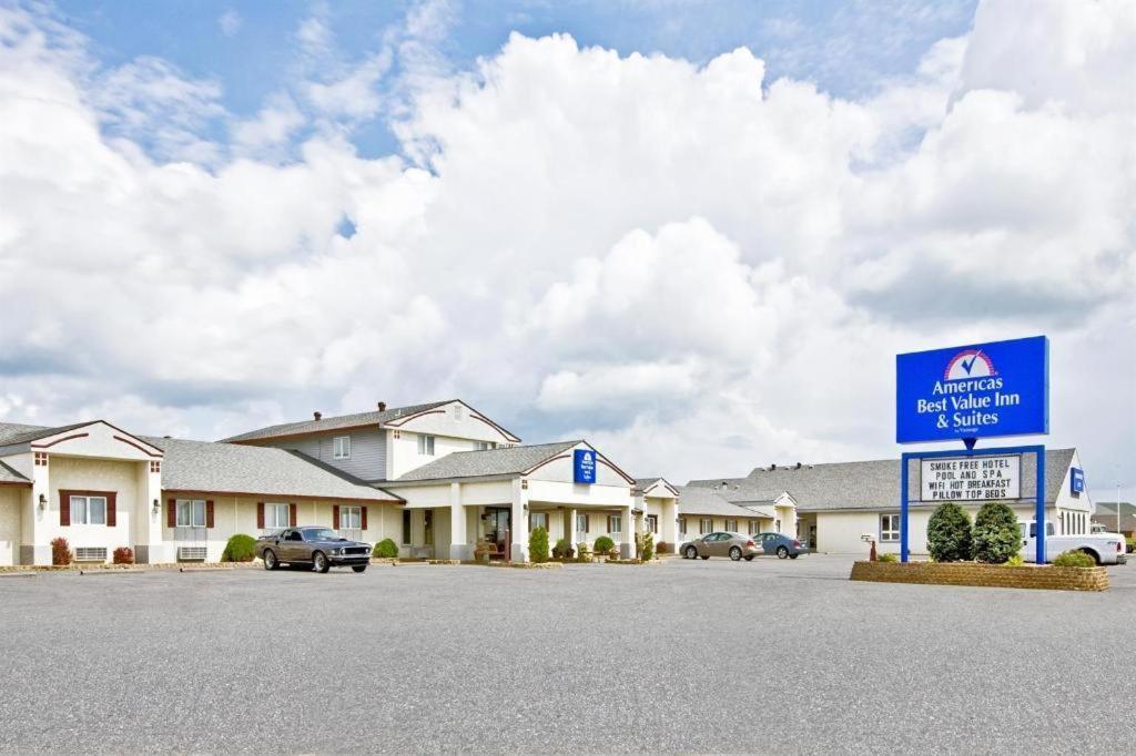 Americas Best Value Inn & Suites Тіф-Рівер-Фолс Екстер'єр фото