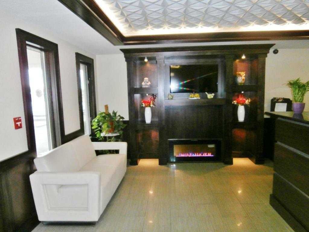 Americas Best Value Inn & Suites Тіф-Рівер-Фолс Екстер'єр фото