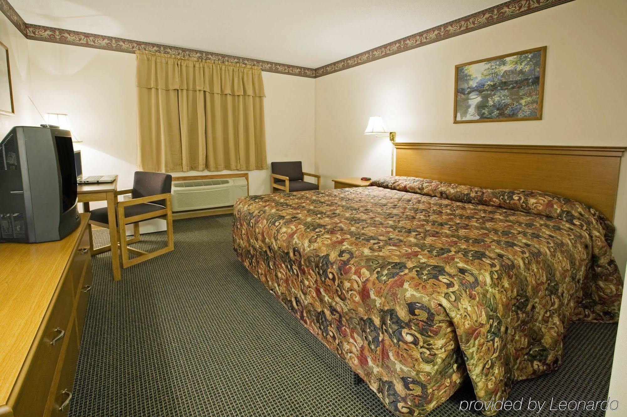 Americas Best Value Inn & Suites Тіф-Рівер-Фолс Номер фото