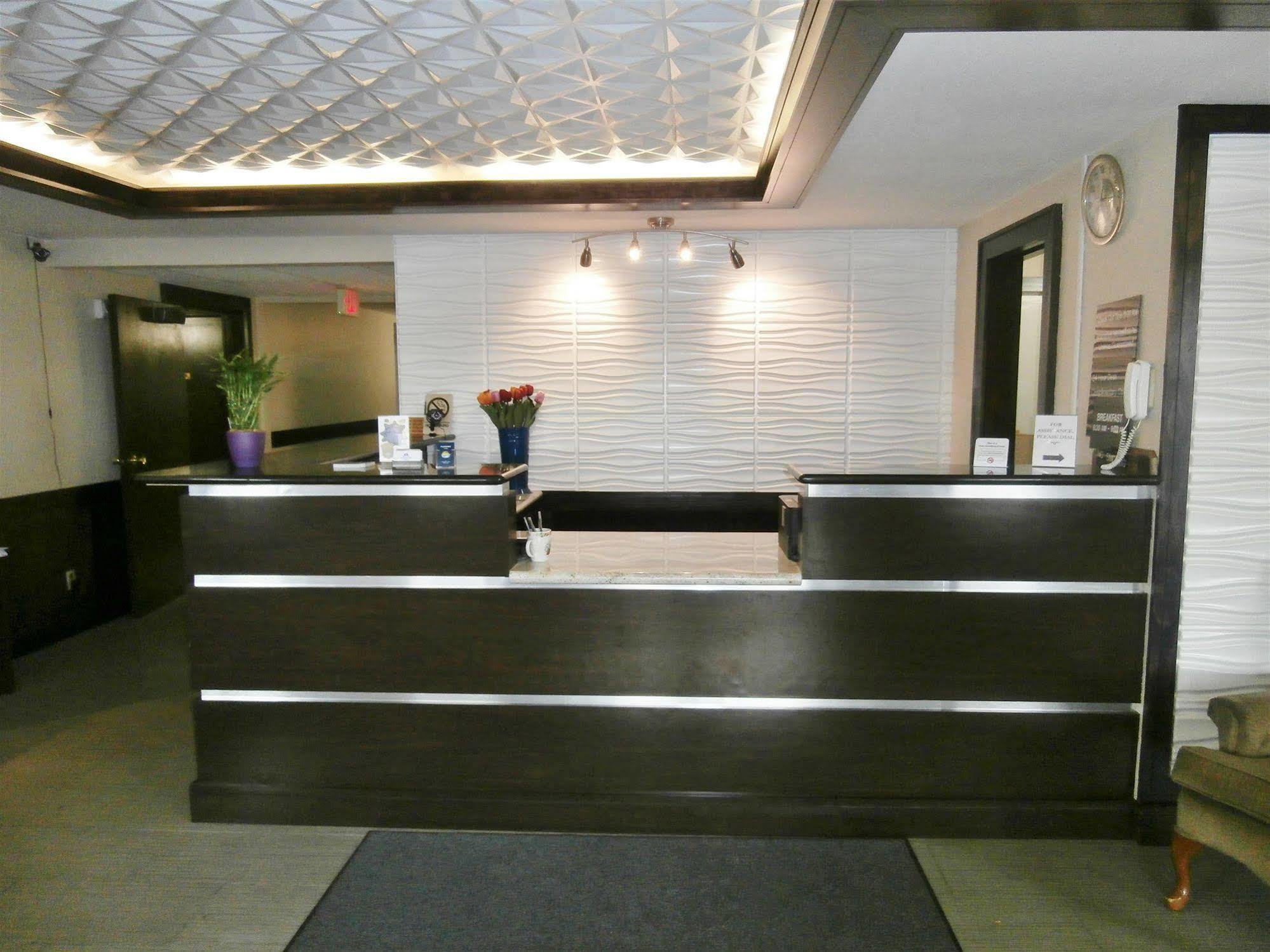 Americas Best Value Inn & Suites Тіф-Рівер-Фолс Екстер'єр фото